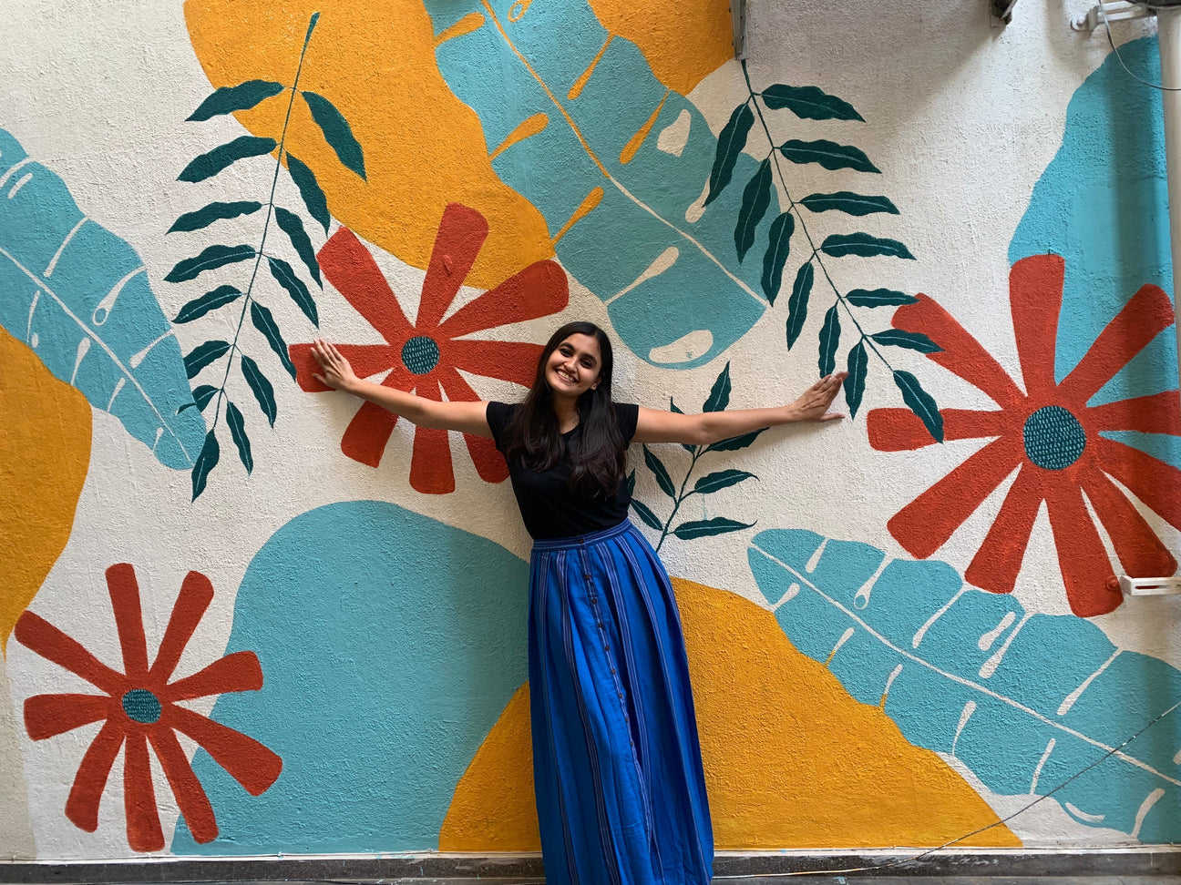 3 ways to style a basic black tee