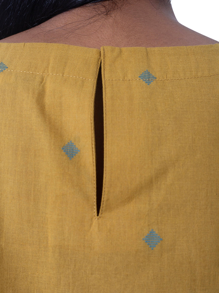 Yellow Pajama set, Close up